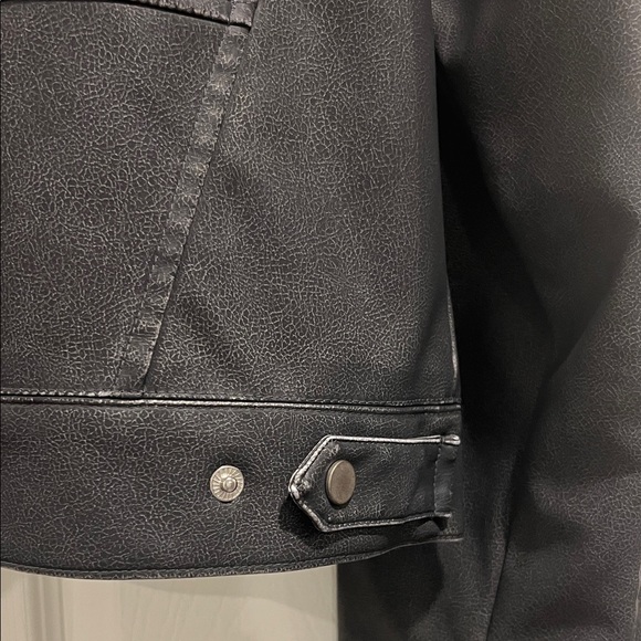 Gray Jacket - Picture 16 of 17